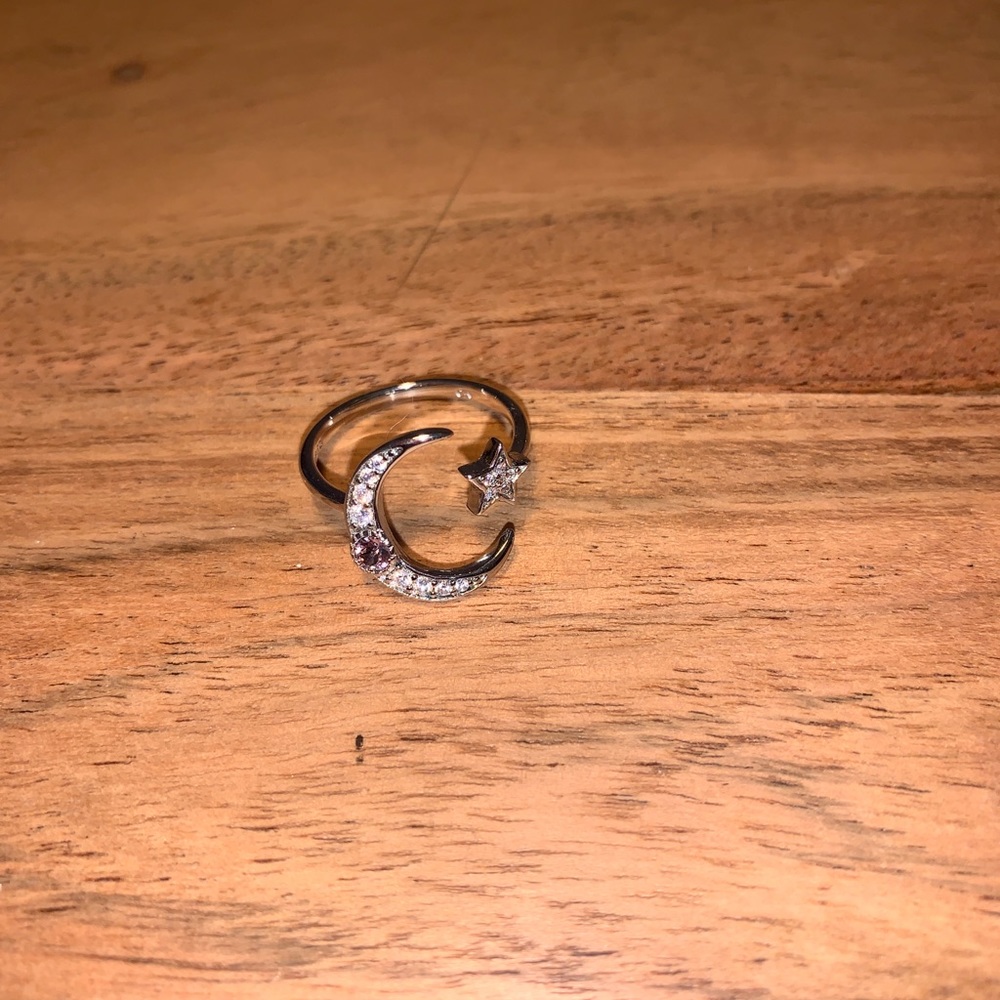Fun little ring - Picture 2 of 2